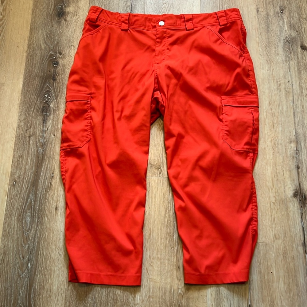 Duluth Trading Co Bright Orange Capri pants 18 97 % Nylon 3% Spandex